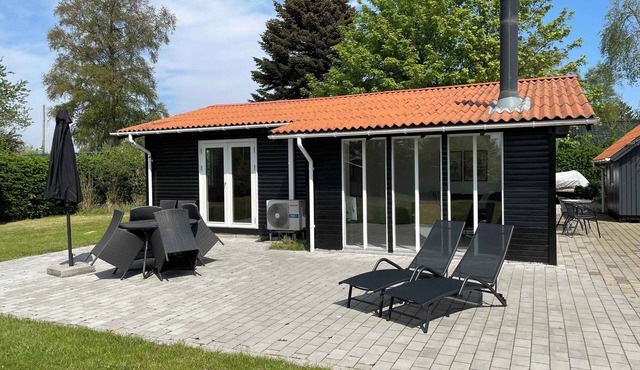 Summer house near the sea and good experiences