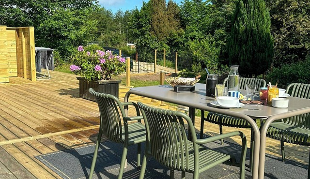 Summer house on nature plot near Lynæs