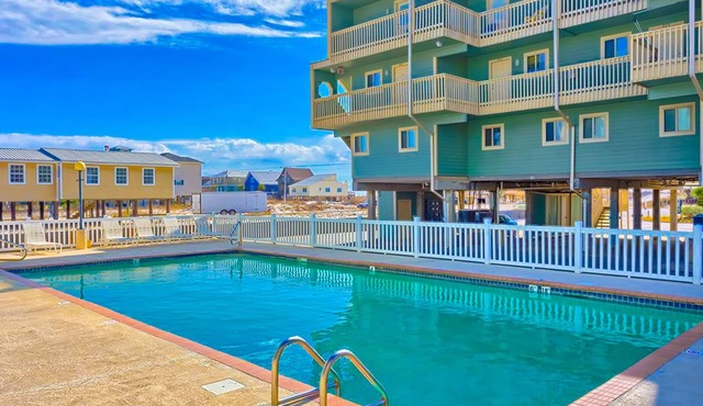 Summer House West Condos