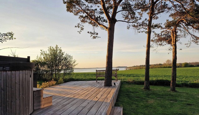Summer house with 180-degree views of the Isefjord