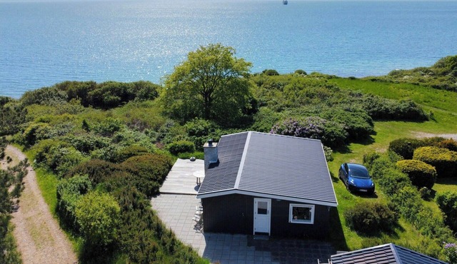 Summer house with fjord view at Røsnæs