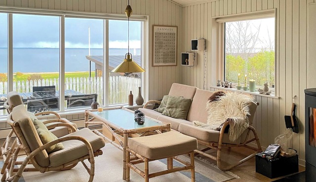Summer house with panoramic views of the Limfjord