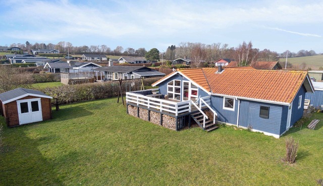 Summer house with sauna near Følle Strand