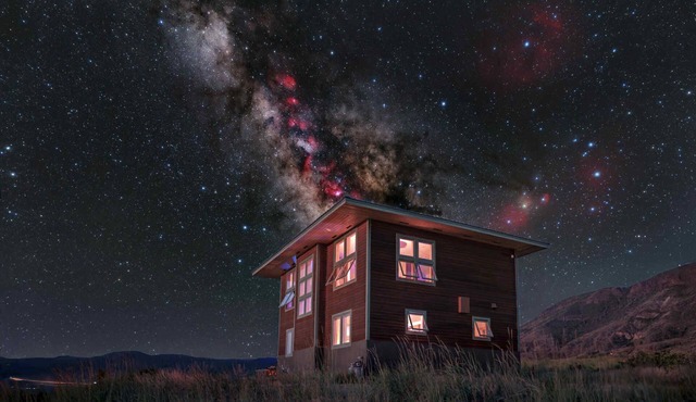 Summer Lake Lookout cabin in the Oregon Outback