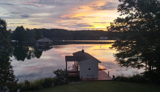 Summer Lane NO WAKE Cove/FLAT Lot/FirePit/Boats/Hot Tub/Gamerm/Cabana/Generator
