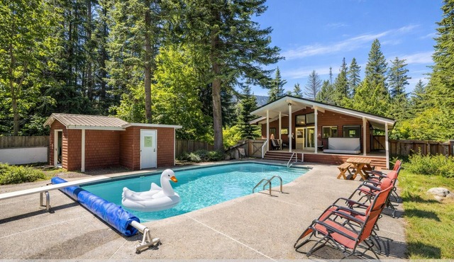 Summer Pool | Hot Tub | Fenced | Dogs | Firepit