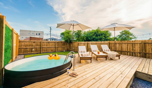 Summer private pool, hot tub, game room, near Broadway & Nissan Stadium