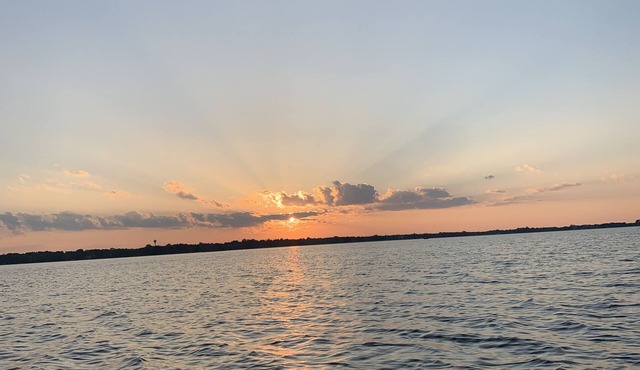 Summer rental on beautiful West Battle Lake!