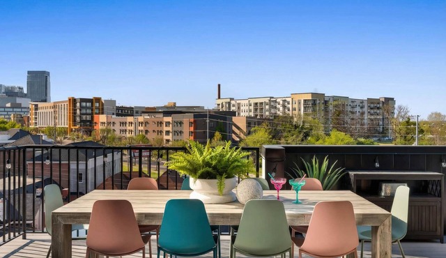 Summer rooftop deck, skyline views, penthouse near Broadway Nashville