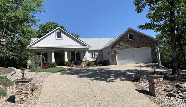 Summer Season in Beautiful Hot Springs Village Golf Course Home