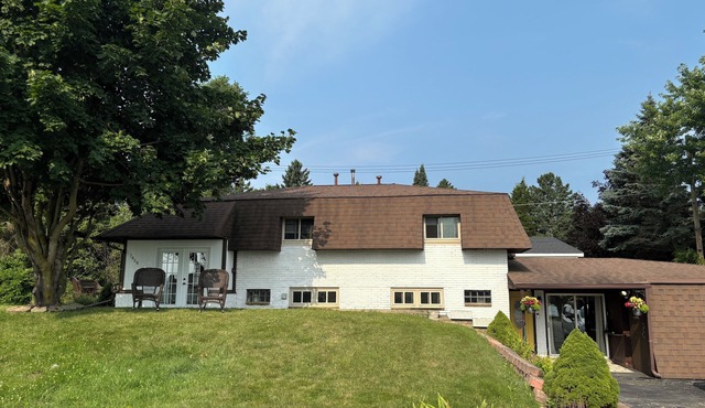 Summer Special Lake House Mins from Lexington, MI