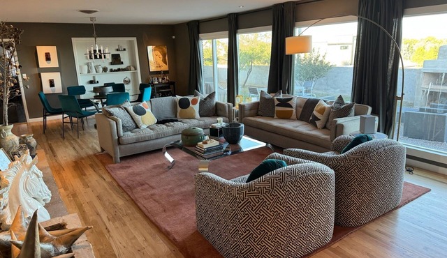 Summer Special - Remodeled mid-century home overlooking the mountains and town