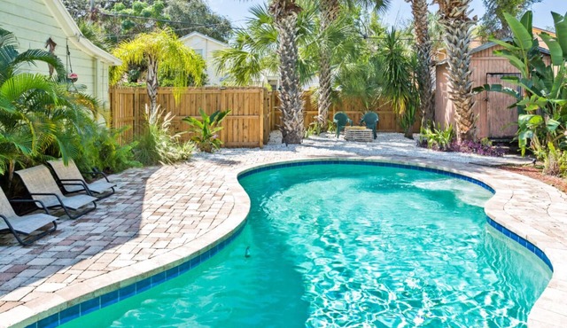 Summer Special Tampa Key West Style Bungalow and Pool