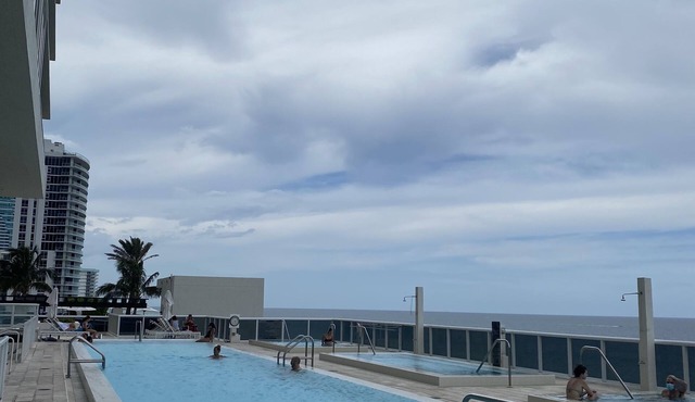 Summer special One bedroom apartment in BEACH CLUB CONDO