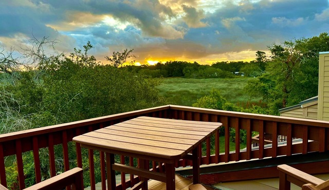 Summer Special! Updated 3BR Marsh View Condo