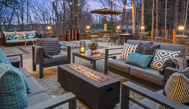 Summer Specials. HotTub~Fireplace~Grill~GameRoom