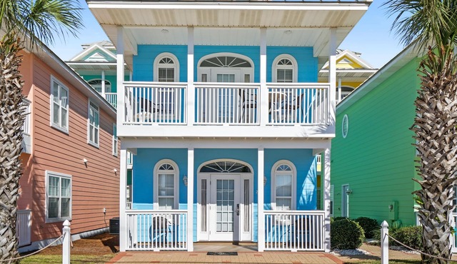 Summer Towne 7 - Beach only 150 Steps Away! Pet Friendly, Pool, Free Golf Daily