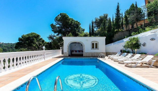 Summer Villa with Pool, 400m from Beach - Lloret de Mar