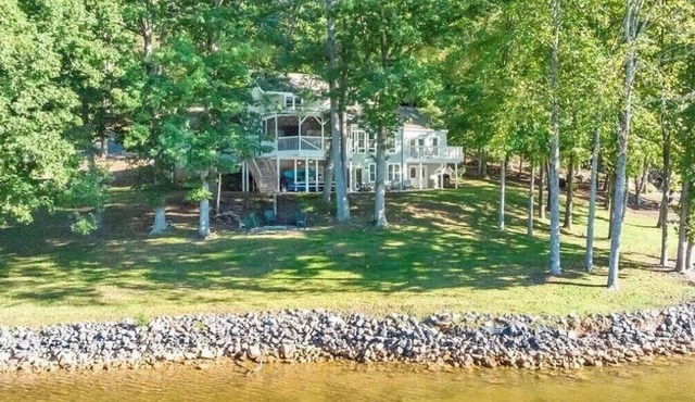 Summer Weeks Still Available at Heron House!