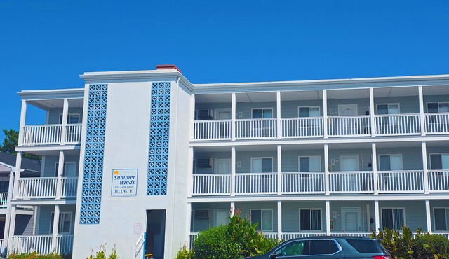 Summer Winds 202E-bayside 28th St, Free WiFi, Pool, W/D, AC