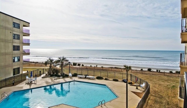 Summer Winds C-324, Oceanfront Condo in Indian Beach, NC!