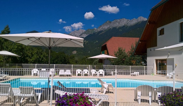 Summer/winter rental T2 apartment 2/4 people 35 m² €300 to €800