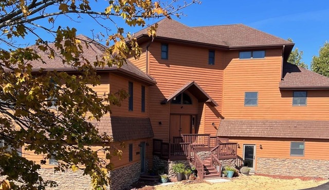 Summerdale Cottage - Huge Galena Territory Retreat