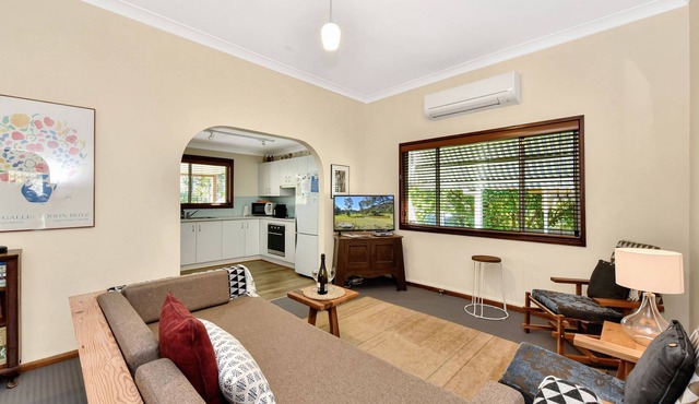 Summerfield Cottage - Hunter Valley, renovated House in central North Rothbury