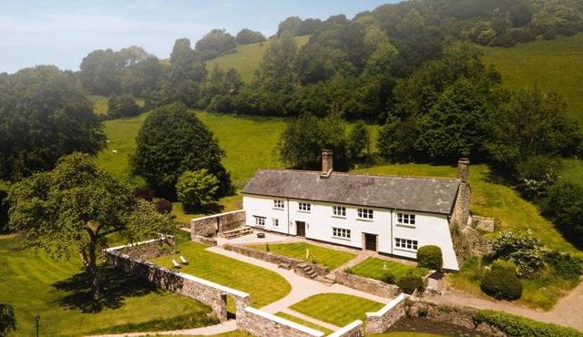 Summergreen Farmhouse - Luxury Cottages