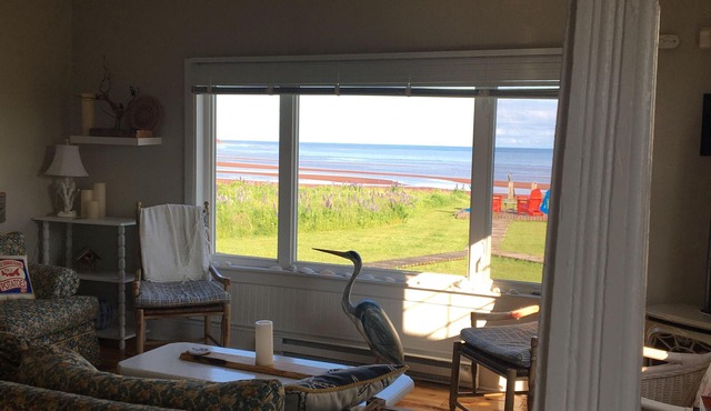 Summerhaven - Oceanfront Beach House on Warm Sandy Beach