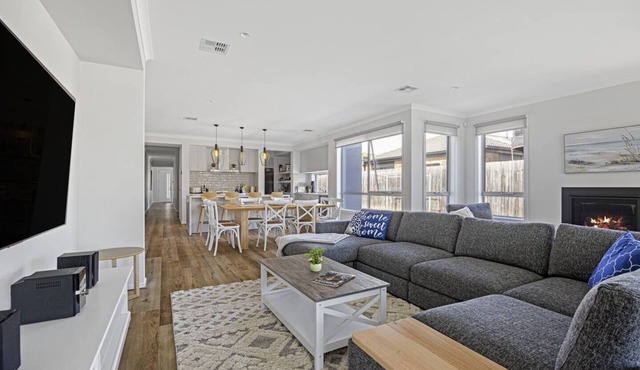 Summerhouse 500 m walk to the beach 7 min to HotSprings, Summerhouse 6 min walk to the beach 7 min t.