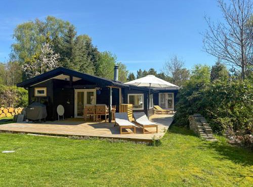 Summerhouse Close To Nature And Beach