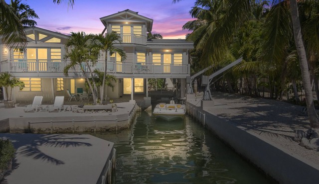 Summerland Breeze - Three house retreat, perfect for multiple families