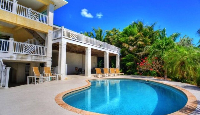 Summerland Nest - Ocean view with private beach and pool