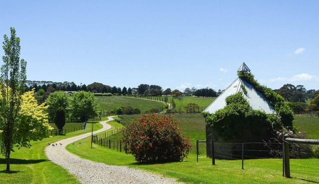 Summerland - Rural Retreat