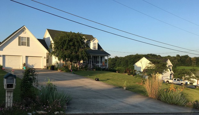 Summerset private apartment in the quiet country.