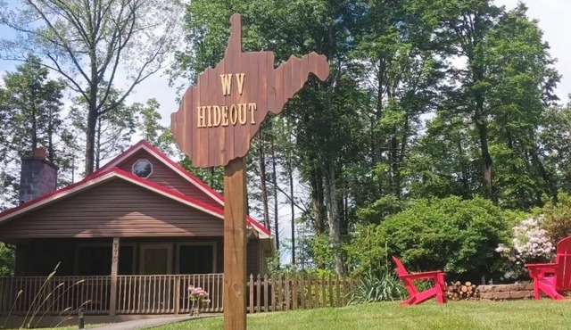 Summersville Lake Pet Friendly Getaway