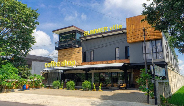 Summerville Hotel & Coffee Shop