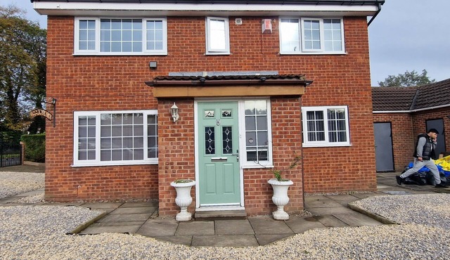 Summerville Manor Luxury Residency With Drive