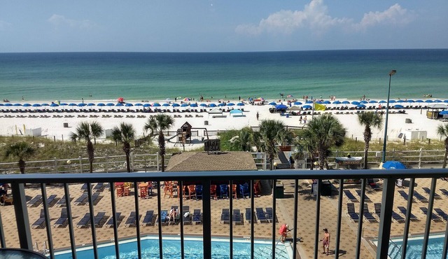 Summit 519 1 BR+Bunks Early Booking Deals 2 Beach Chairs Included Age18-25 OK