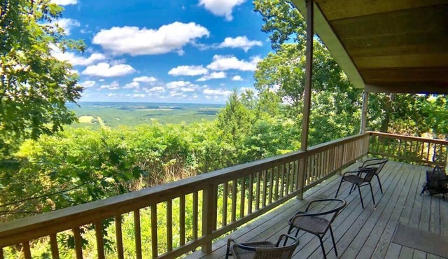 Summit Chalet, Spectacular View of the Ozarks