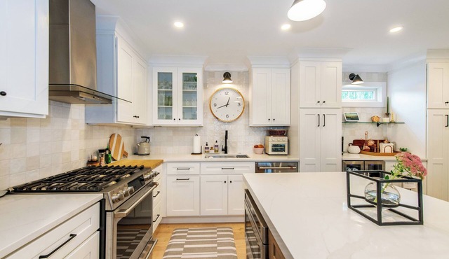 Summit Downtown Hideaway 0.5mi to the express train to NYC