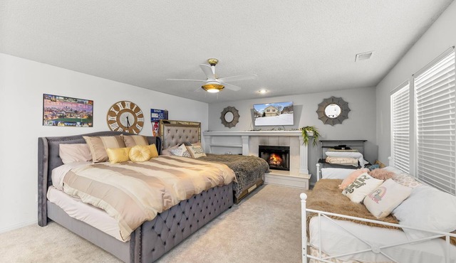 Summit Haven Game Room Firepit Pet-Friendly
