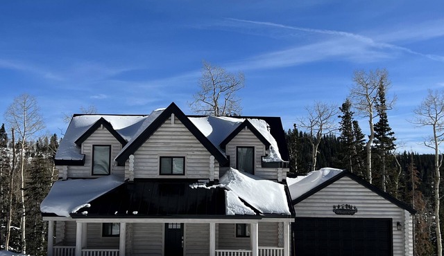 Summit Life: a ski-in, ski-out retreat offering luxury mountain living.