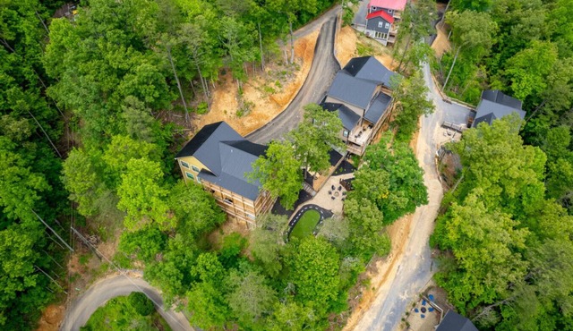 Summit Luxe Resort by Ghosal Luxury Lodging