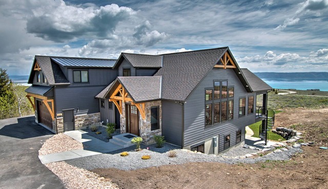 Summit Paradise at The Reserve | 7BR Sleeps 32 | Private Beach, 2 Pools, Hot Tub & Stunning V.