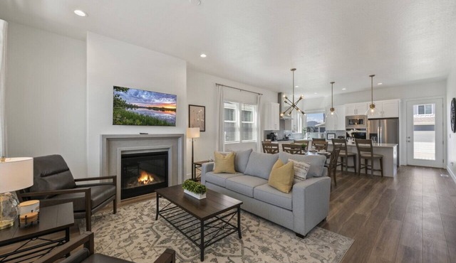 Summit Vista: Lux Home|Peaceful|Convenient