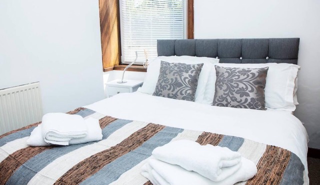 Summit Westend 1 Bed Cosy Flat by Royal Infirmary