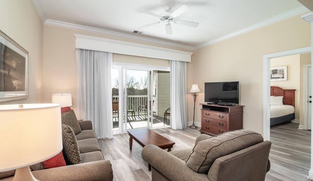 Sun and Fun 1 Bedroom Resort View Suite Sleeps 4