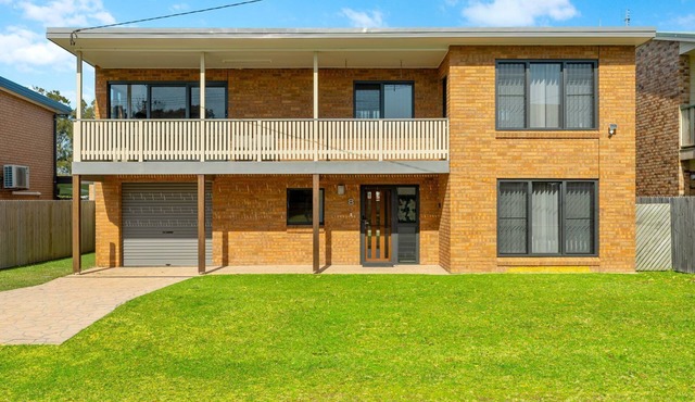 Sun and Sea ~ Radiant haven nestled in the coastal charm!